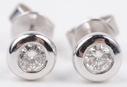 light onion earrings in 18k white gold and 2 natural diamonds 0.70 ct