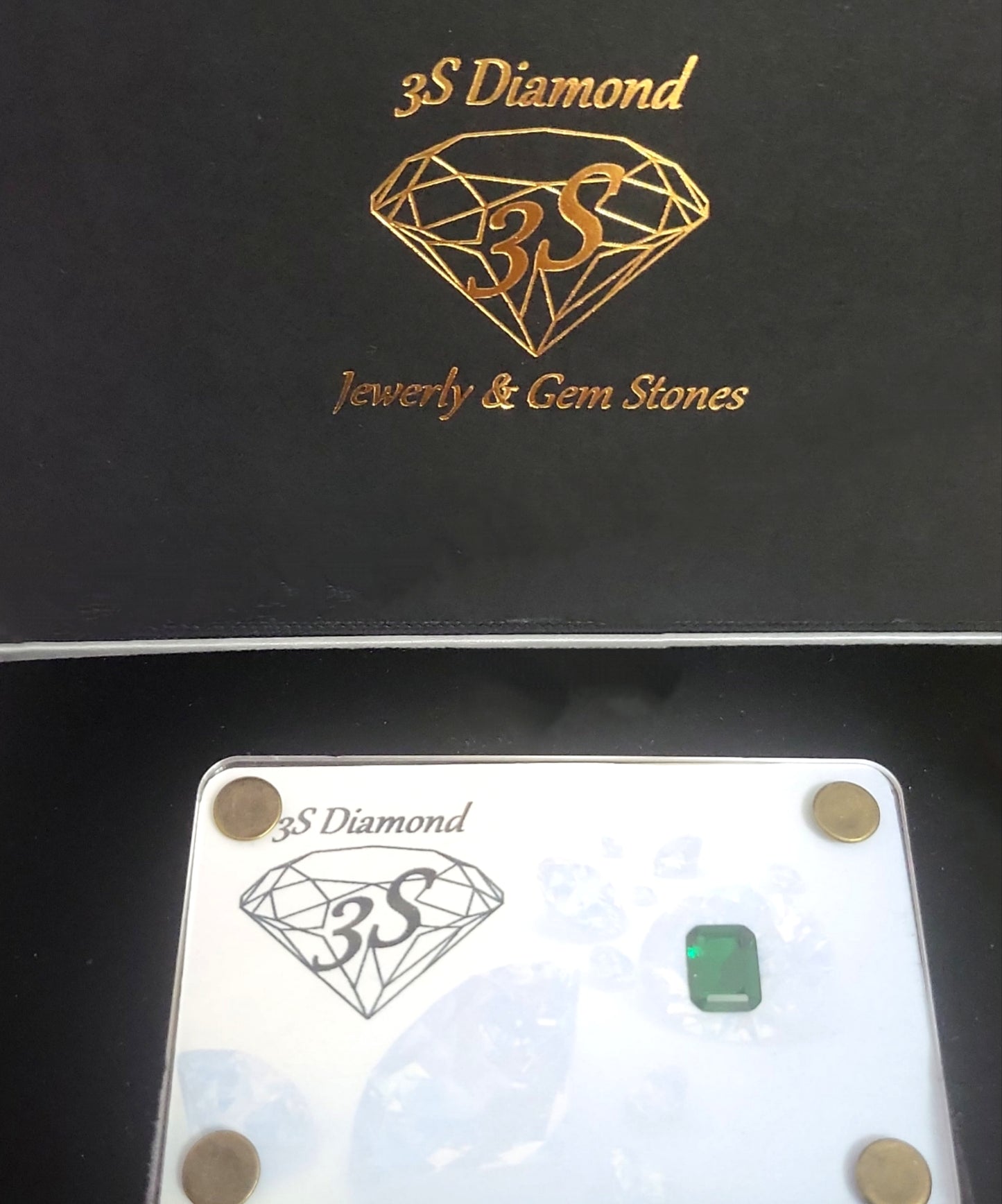 taille émeraude naturelle 3.00ct vert transparent