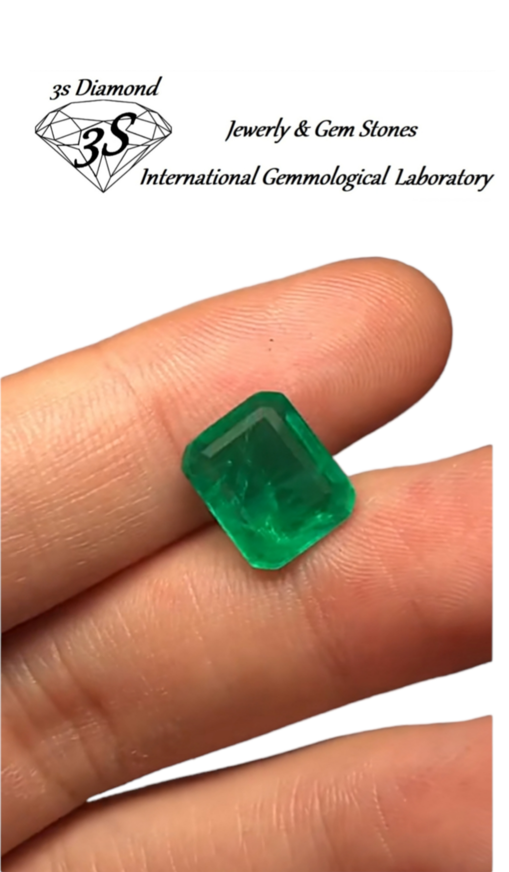 natural emerald cut emerald 3.50ct Transparent green colour