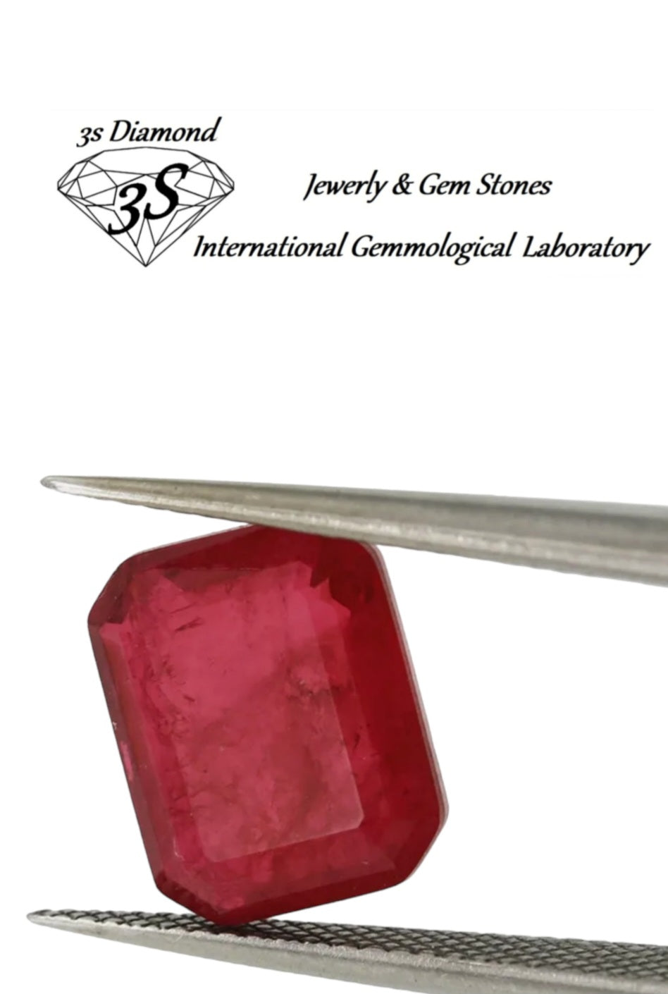 natural emerald cut ruby ​​4.75 ct transparent blood red