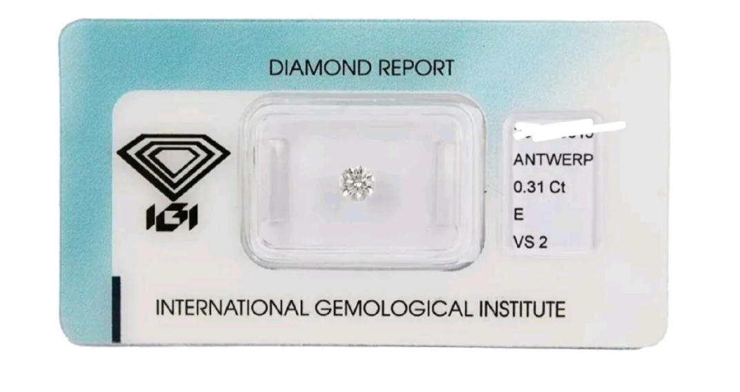 Diamante naturale certificato IGI 0,31 ct F VS2