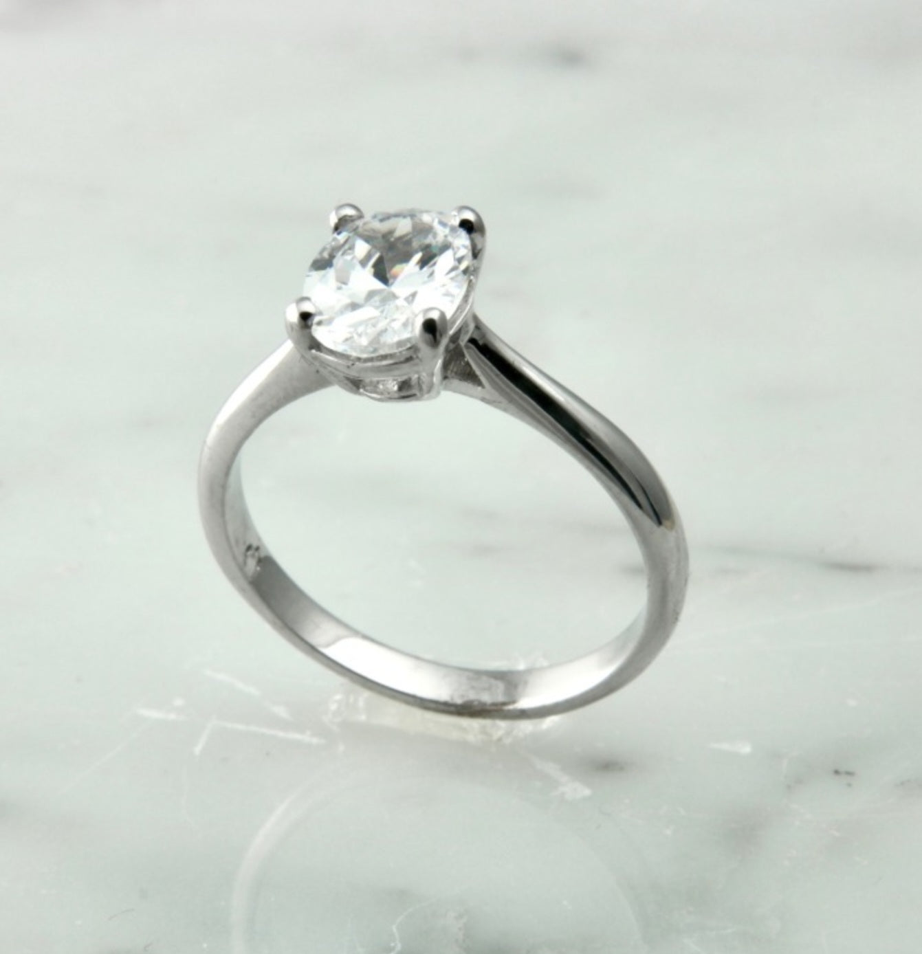 anello solitario in oro bianco 18k e diamante naturale centrale 1,00 ct