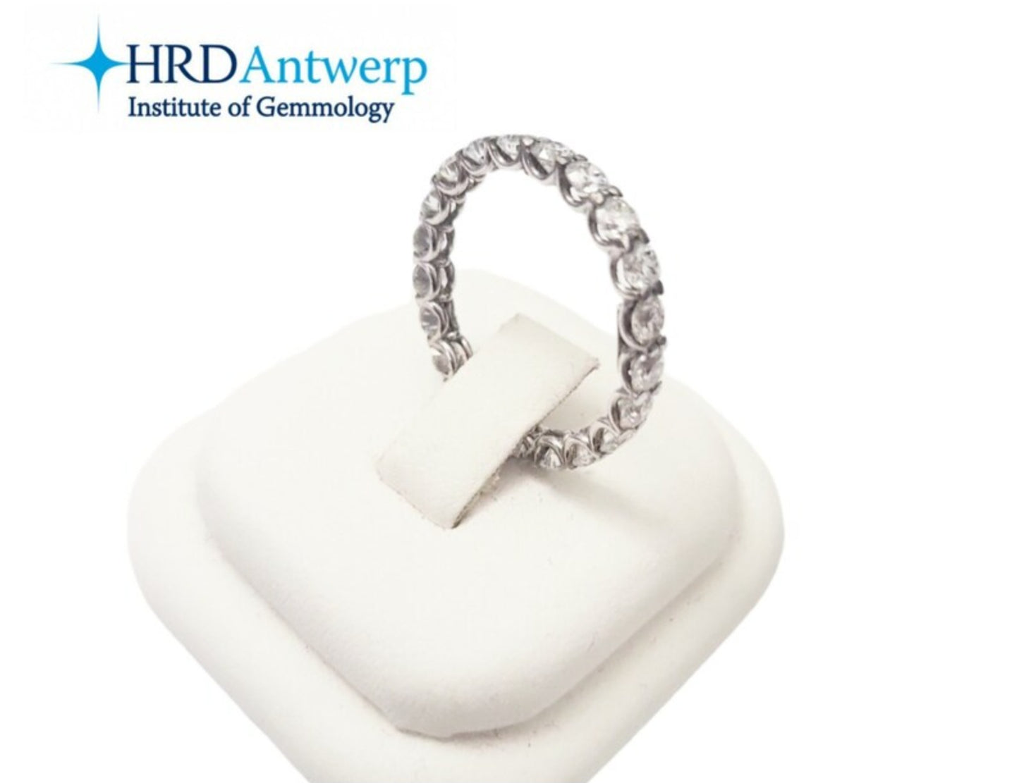 anello veretta certificato HRD in oro bianco 18k e  diamanti naturali 2,20 ct