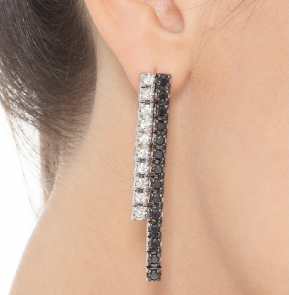 boucles d'oreilles tennis en or blanc 18 carats et 2 rangées de diamants naturels noirs et blancs 0,96ct